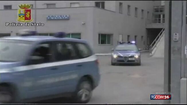 Modena, rubano più di 2mila forme di Parmigiano Reggiano: arrestati